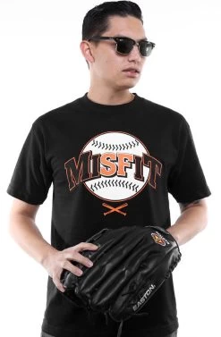 Adapt - Misfit Classic Men's Tee,Black